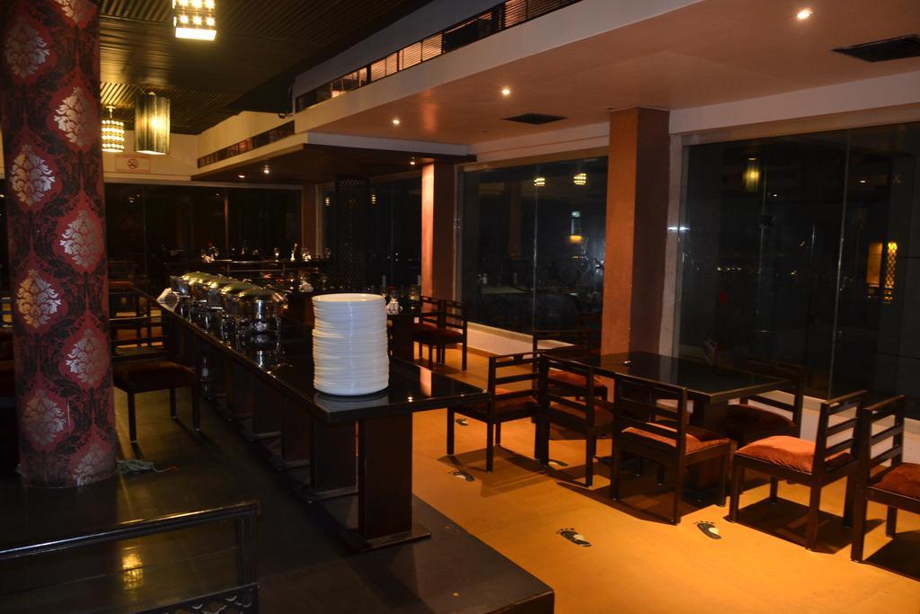 Sea Rock Inn Daman Dış mekan fotoğraf