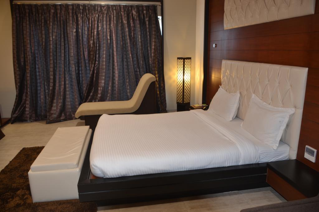 Sea Rock Inn Daman Dış mekan fotoğraf