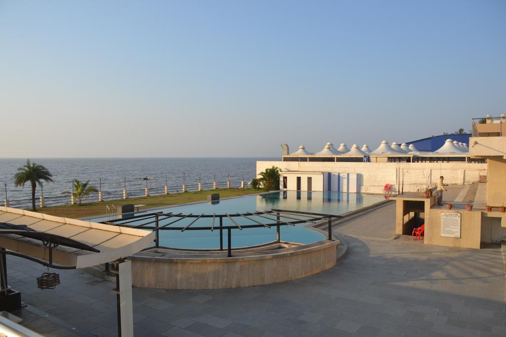 Sea Rock Inn Daman Dış mekan fotoğraf