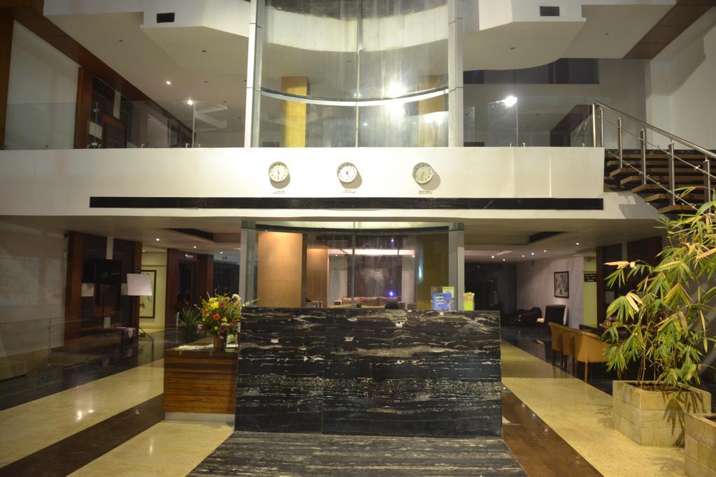 Sea Rock Inn Daman Dış mekan fotoğraf