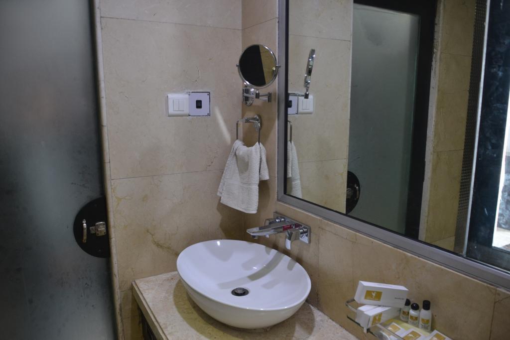 Sea Rock Inn Daman Dış mekan fotoğraf
