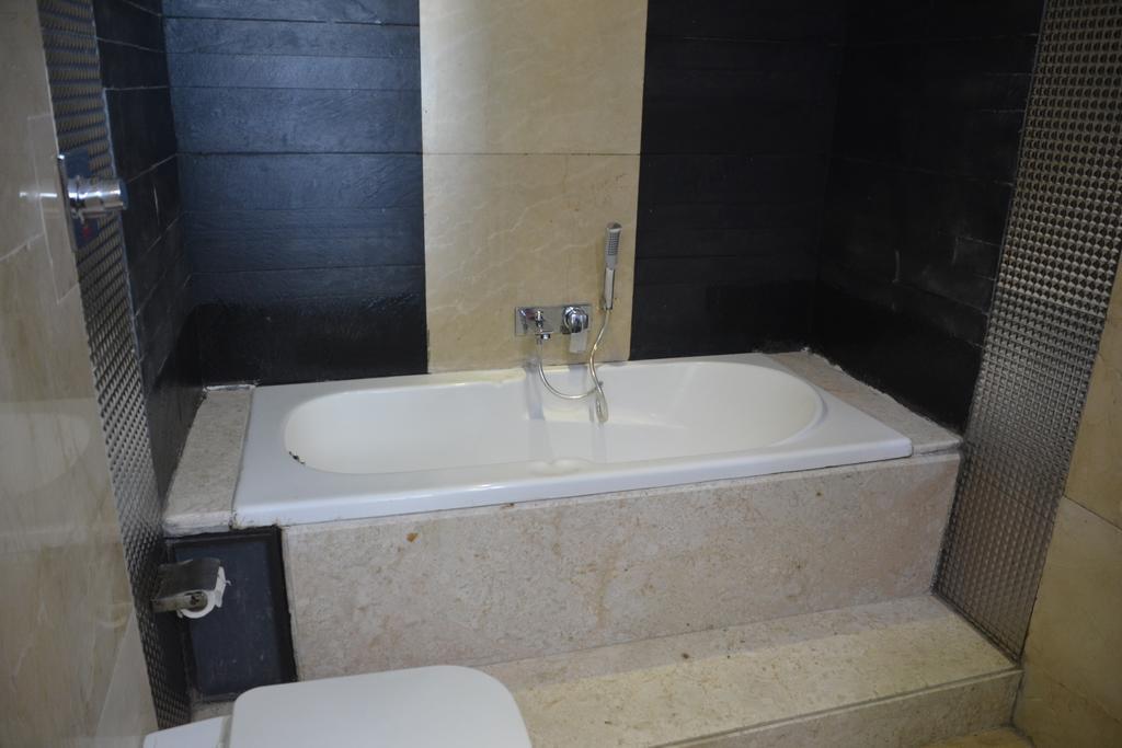 Sea Rock Inn Daman Dış mekan fotoğraf